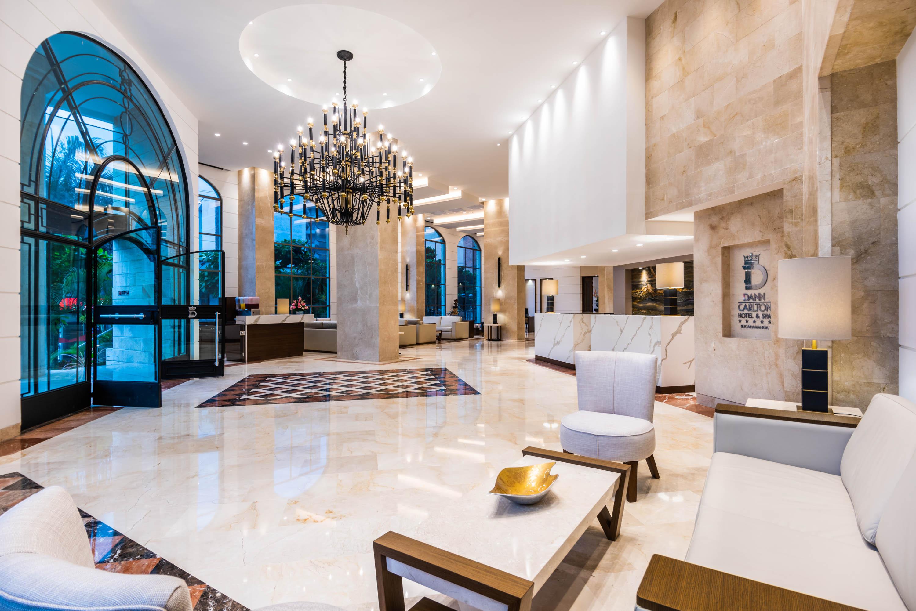 Hotel Dann Carlton ブカラマンガ エクステリア 写真 Lobby
