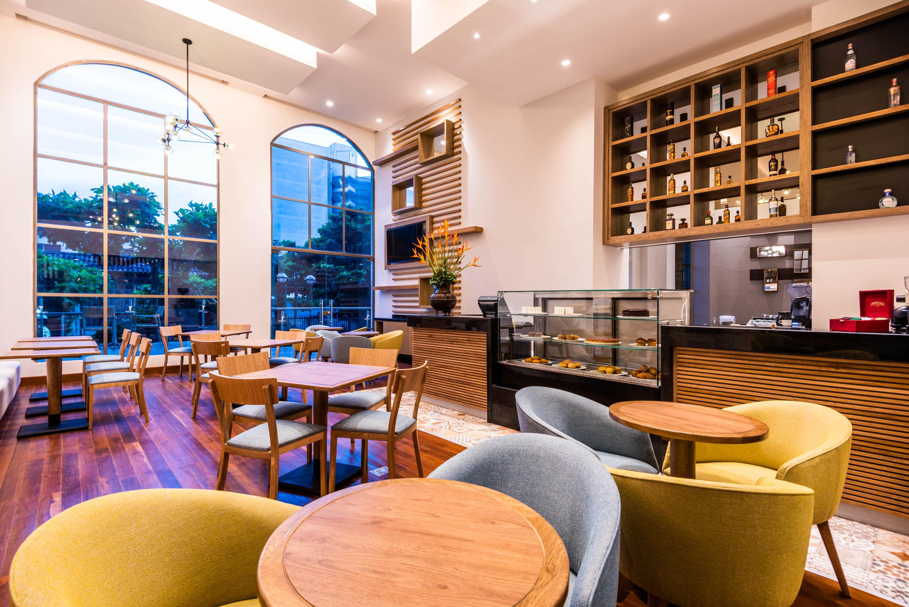 Hotel Dann Carlton ブカラマンガ エクステリア 写真 The Coffee Shop
