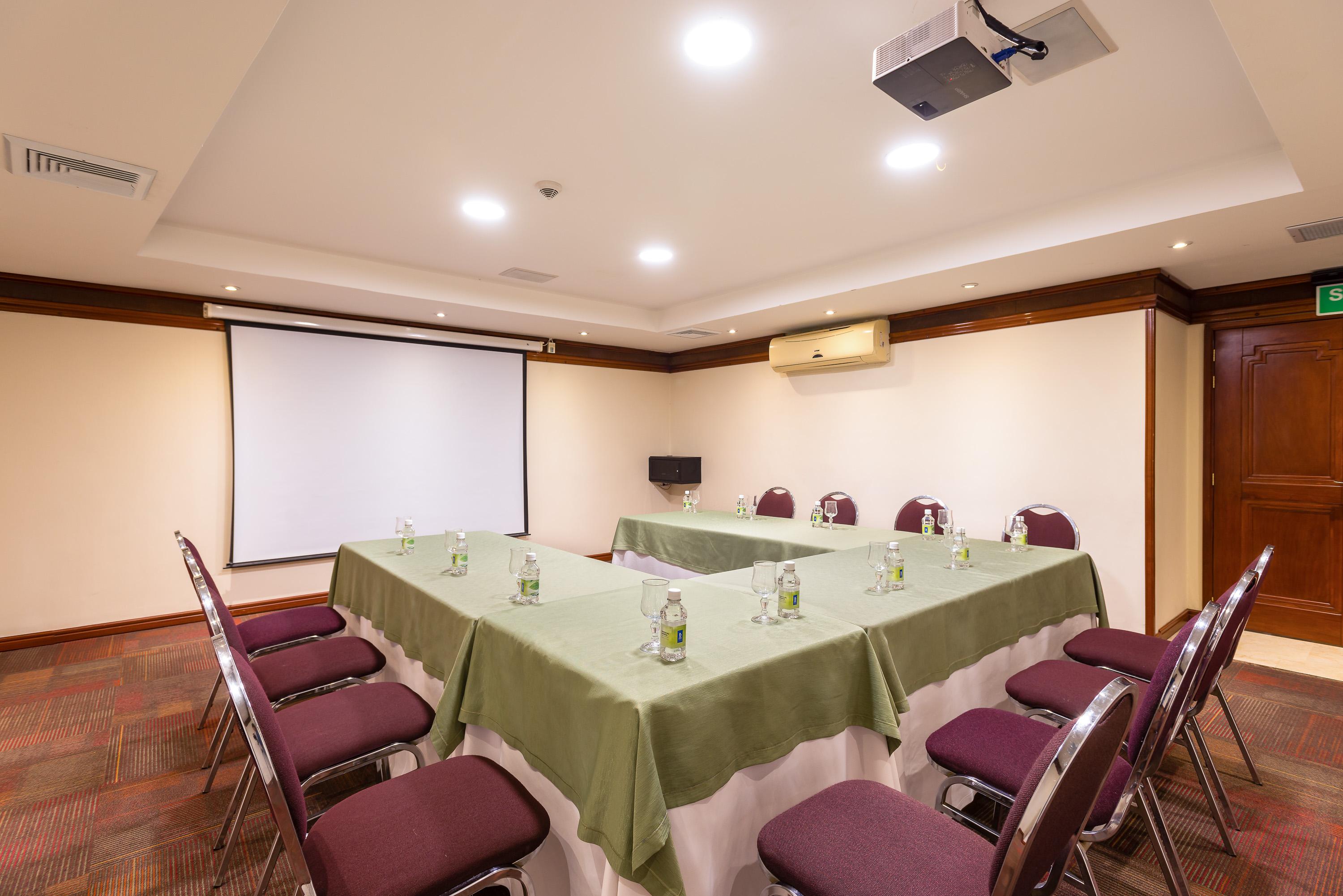 Hotel Dann Carlton ブカラマンガ エクステリア 写真 Meeting room