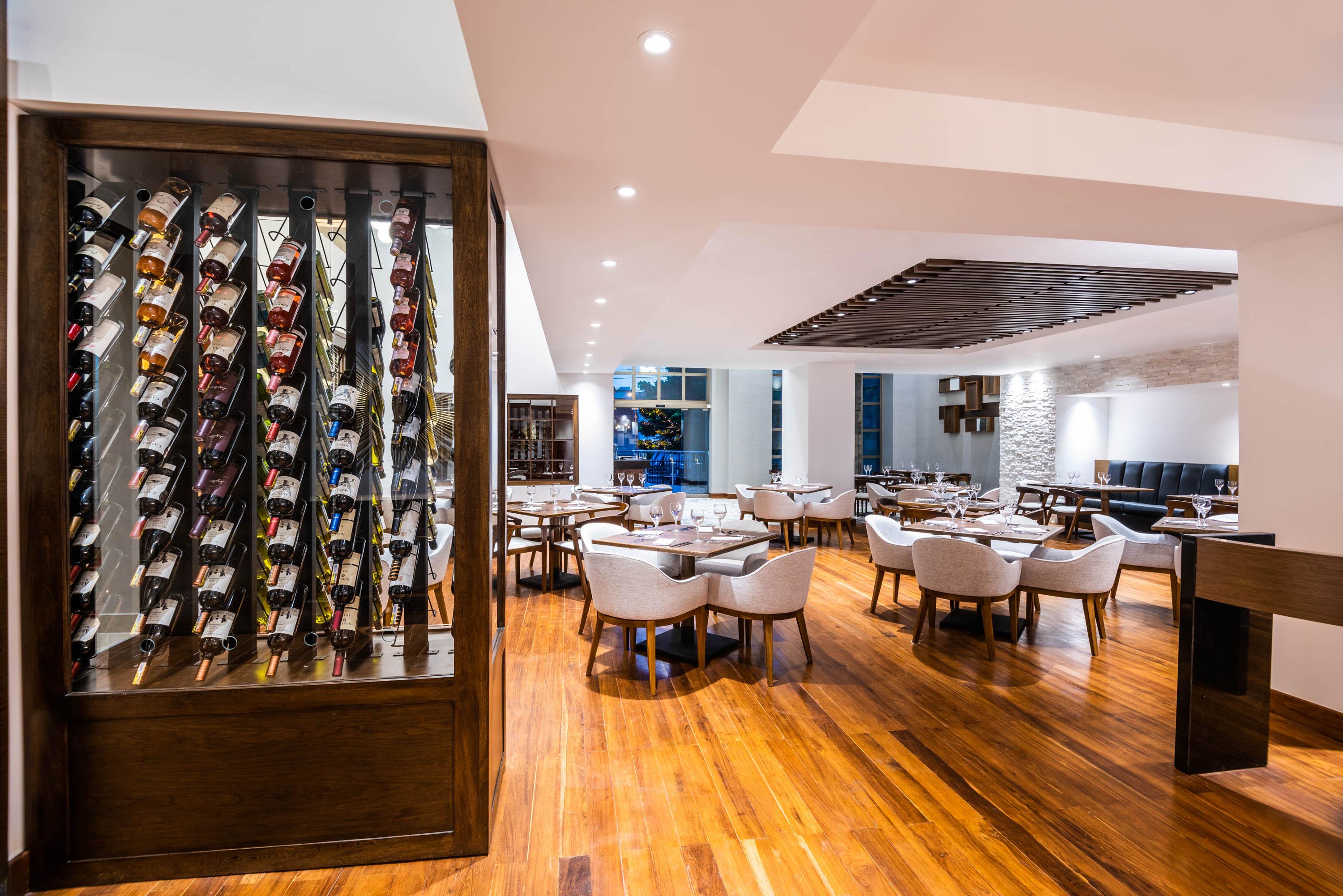 Hotel Dann Carlton ブカラマンガ エクステリア 写真 The interior of the restaurant