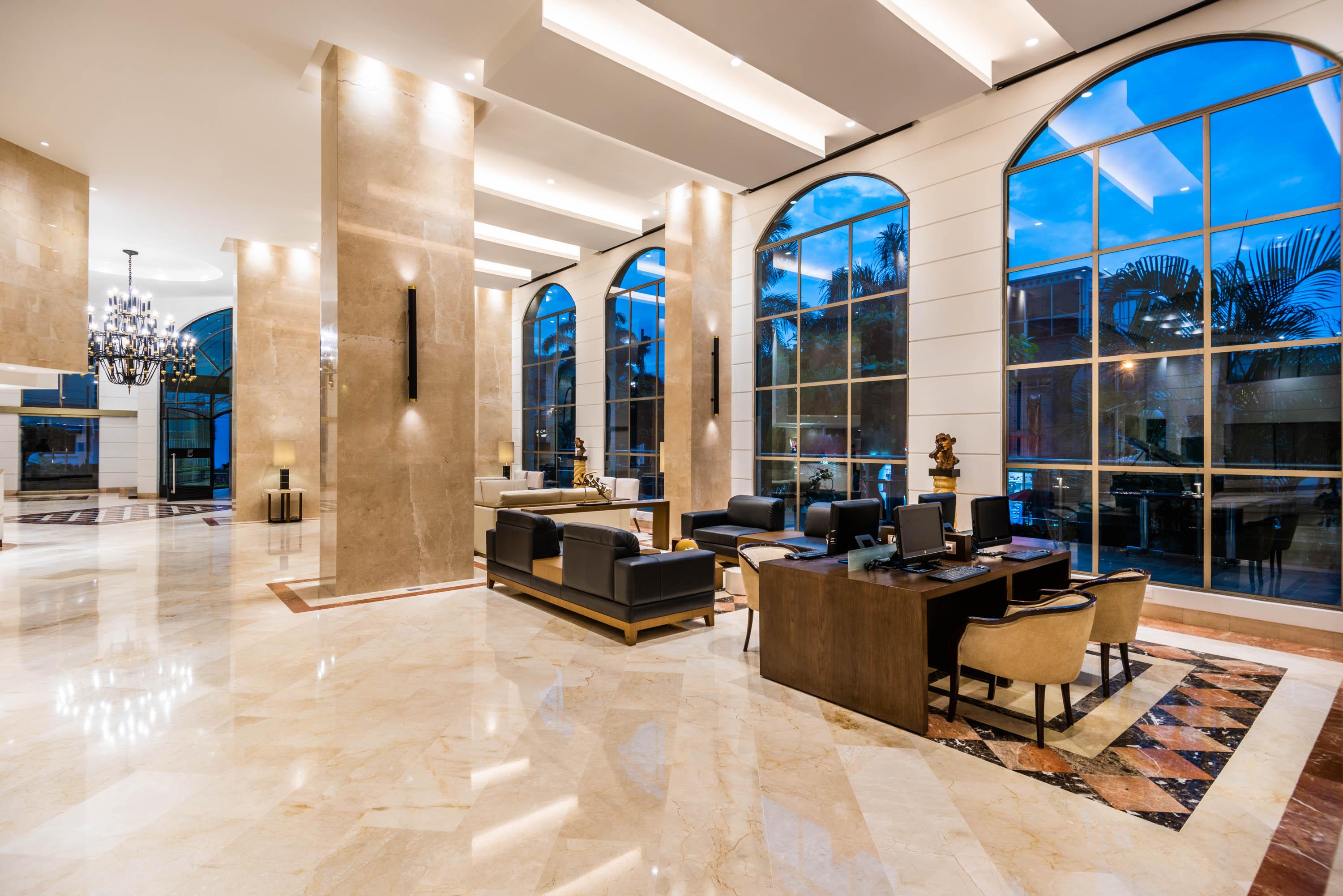 Hotel Dann Carlton ブカラマンガ エクステリア 写真 Lobby